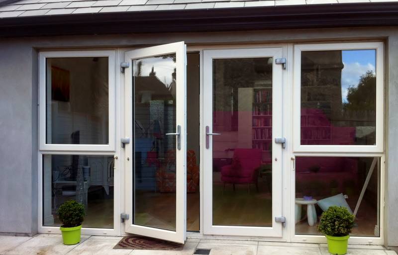 https://archerswindows.ie/wp-content/uploads/2019/06/French-Doors-with-Side-Screen.jpg